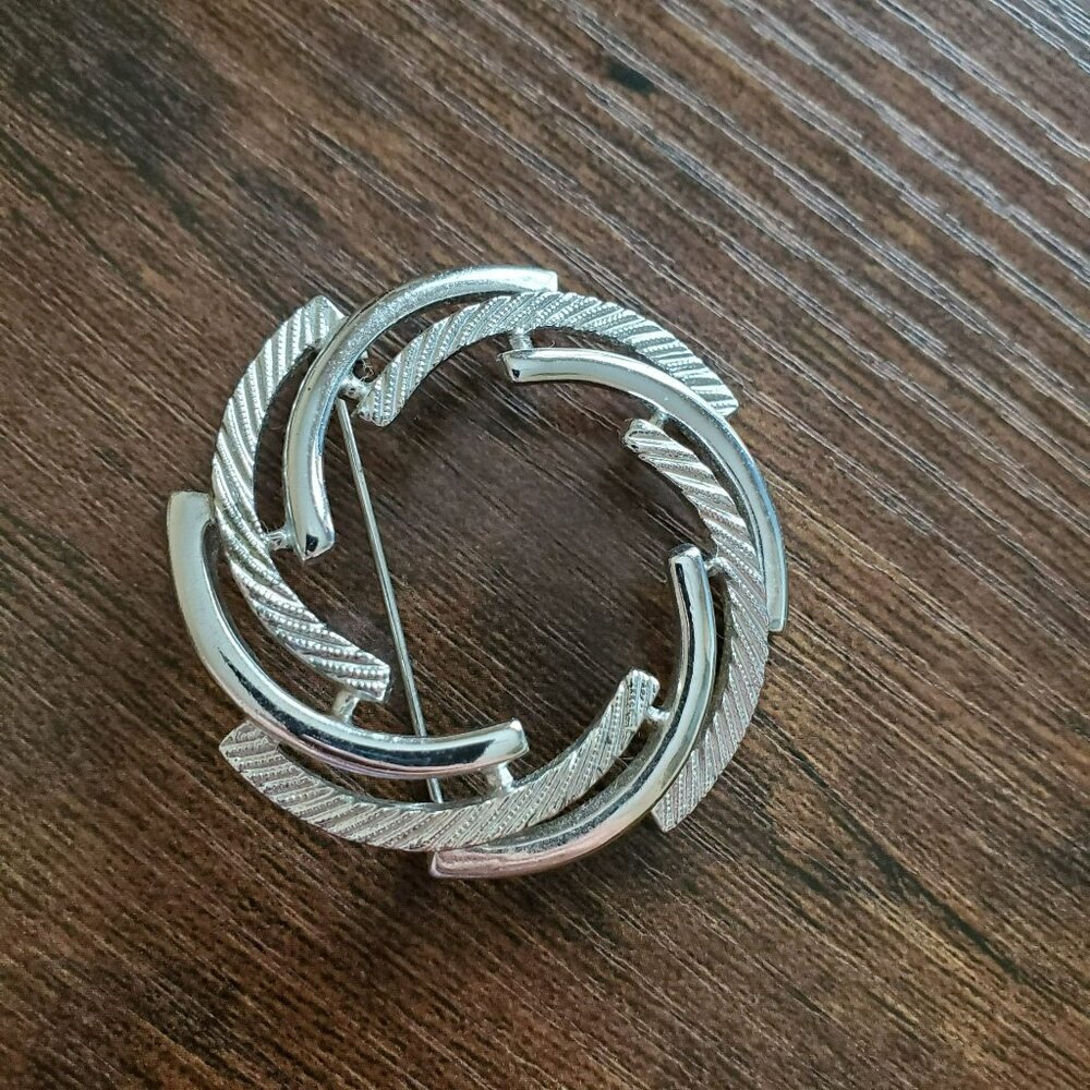 Vintage Brooch, Sarah Coventry, Silver Swirl Brooch, Signed Pin, Silver Tone